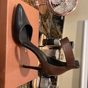 Coach Hills lighty used